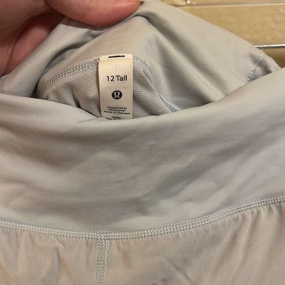 Lululemon Hotty Hot Short - Picture 4 of 4